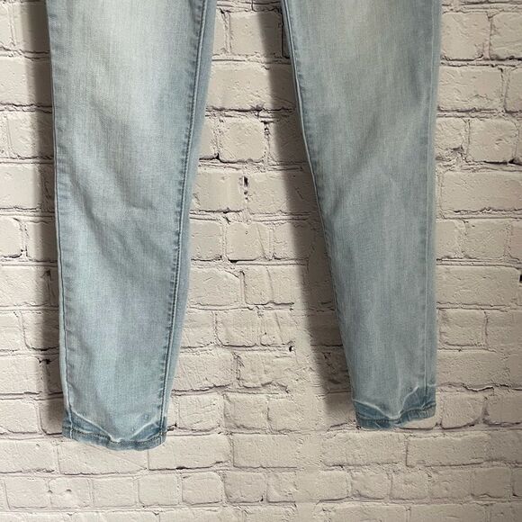 Aeropostale Light Wash High Rise Skinny Jeans Sz 2 - Picture 8 of 9
